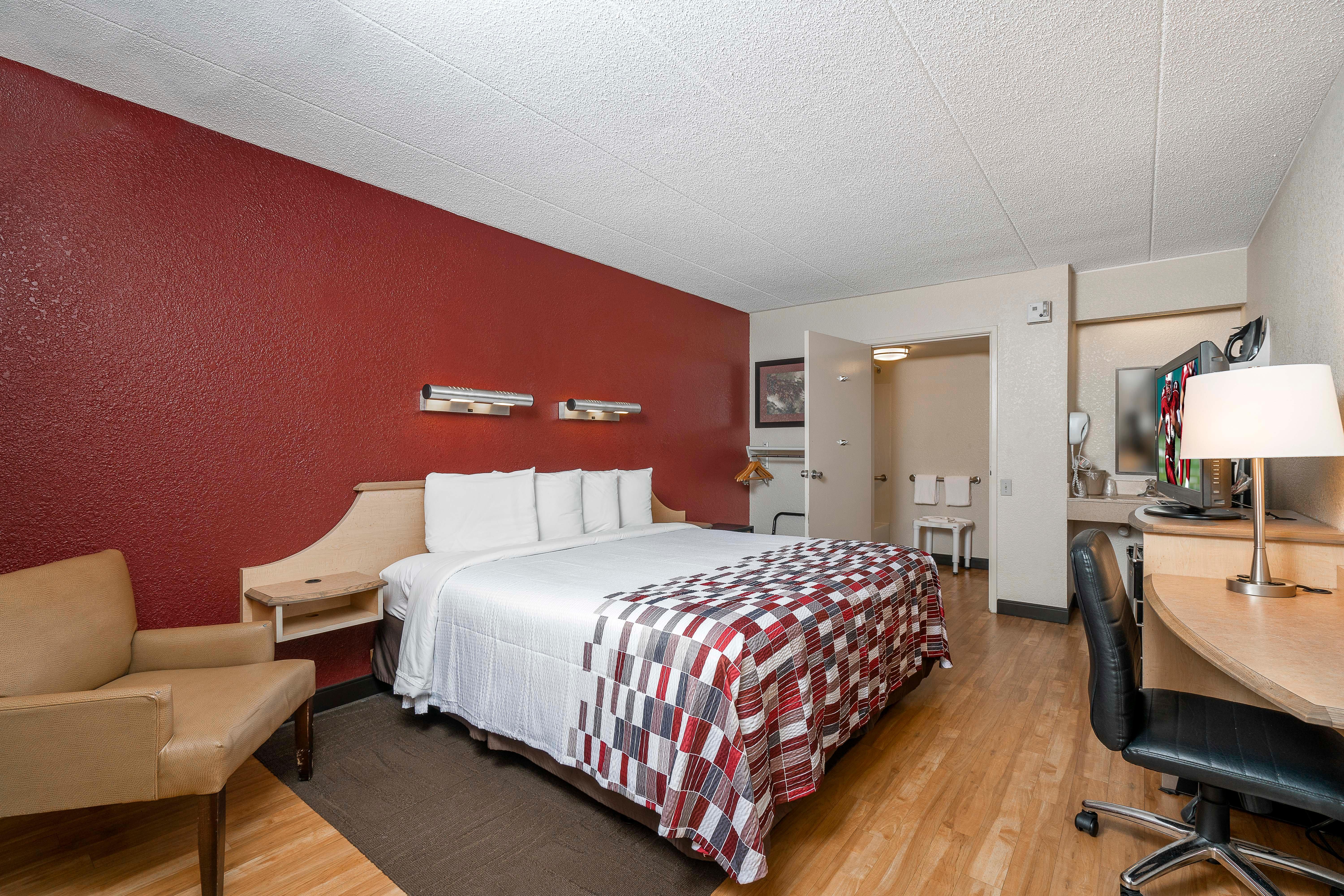 Red Roof Inn Louisville Fair And Expo Ngoại thất bức ảnh