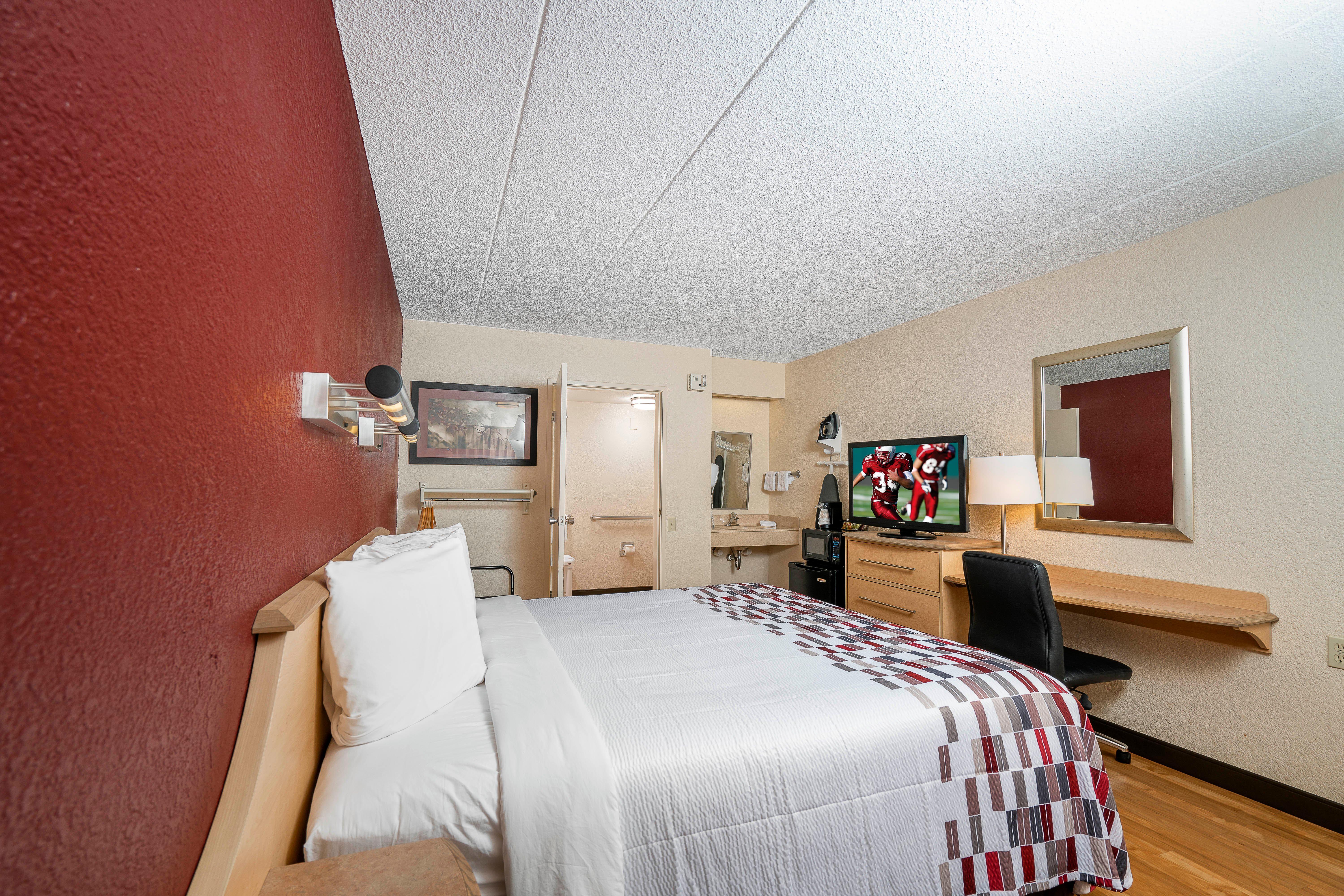 Red Roof Inn Louisville Fair And Expo Ngoại thất bức ảnh